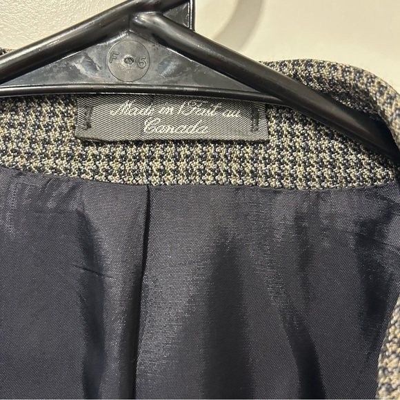 Elegant Charcoal Men's Blazer Portfolio Studio Size 42R
100% lambswool - Picture 4 of 10